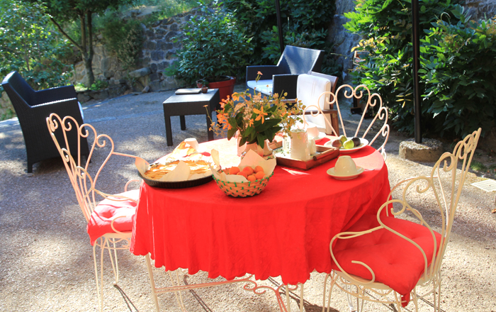 colazione-in-giardino